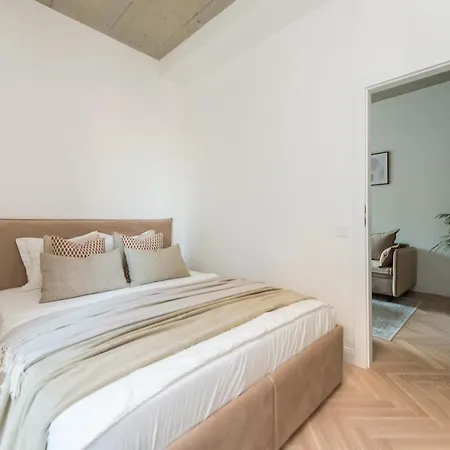 #stayhere - Elegant & Light 1bdr Old Town Apartman *