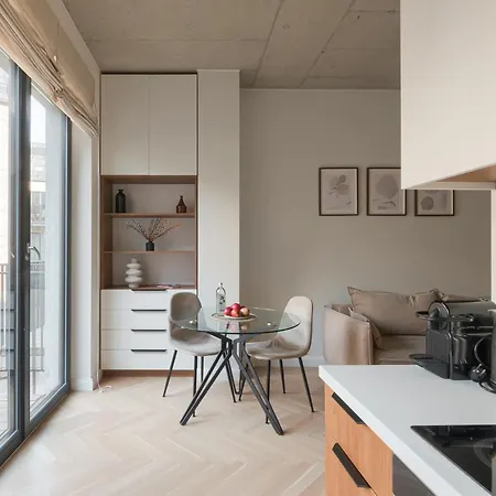Apartamento #stayhere - Elegant & Light 1bdr Old Town Vilna